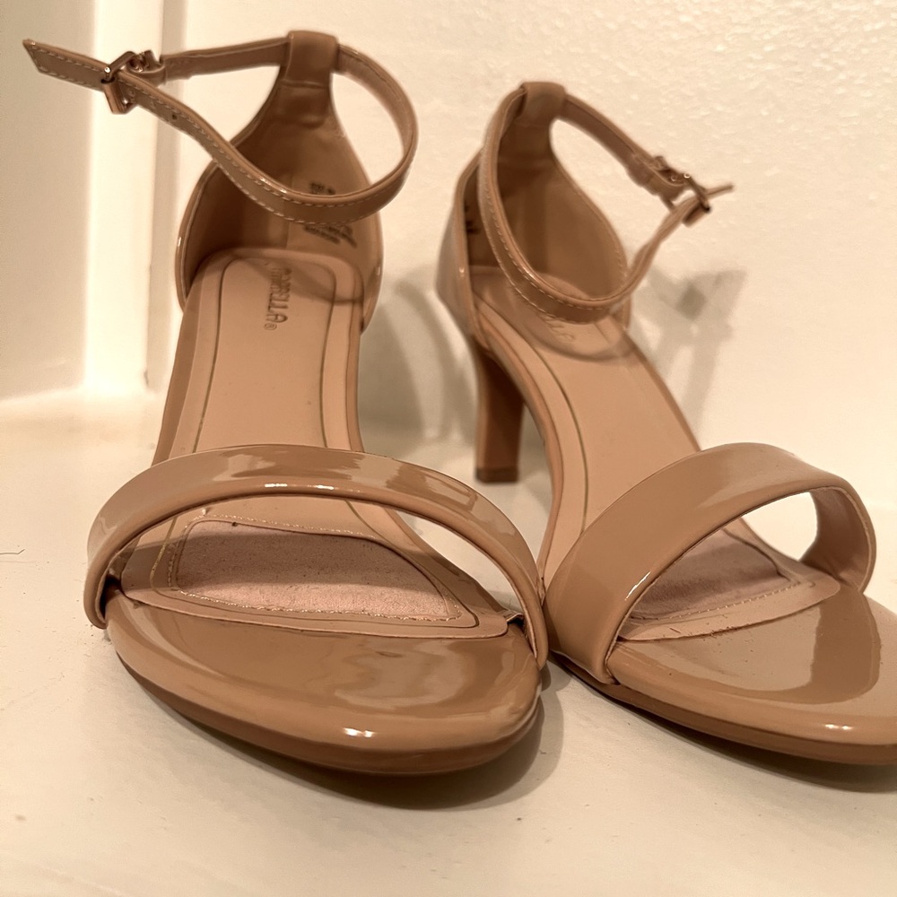 1 inch heels for women. Like brand new!